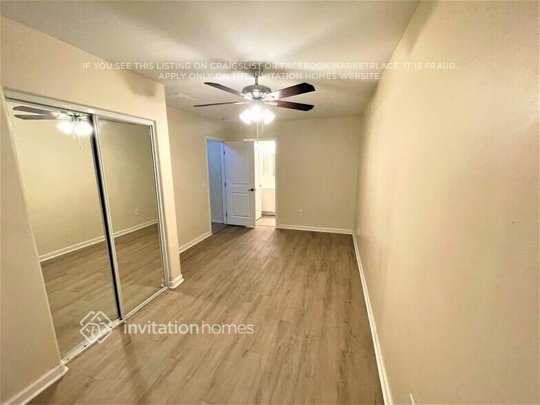 Building Photo - 4084 E Windsor Dr