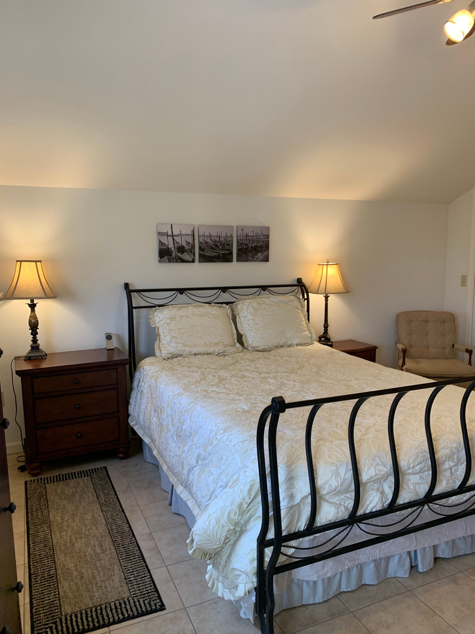 Building Photo - 1850 Yellowhammer Xing