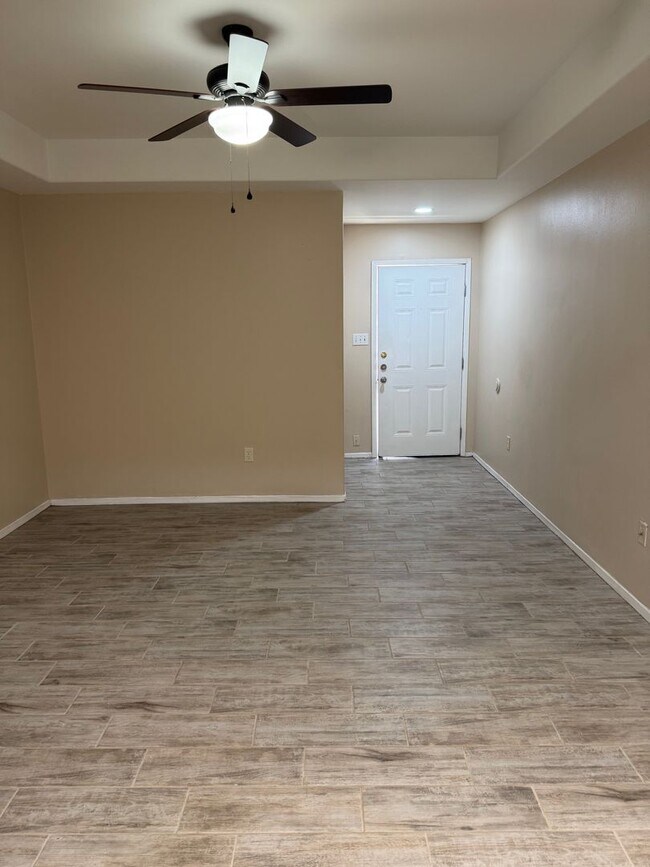 Building Photo - 2107 Kimberly Ln