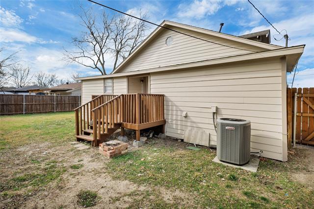 Building Photo - 1322 N Powell Pkwy