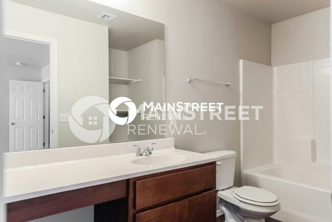 Building Photo - 4 Bedroom Pet-Friendly Home in Mustang, OK with Main Street Renewal