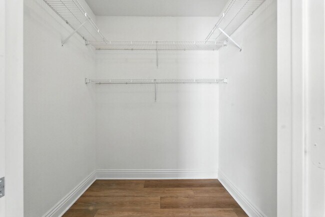 Building Photo - 22681 Oakgrove, 225