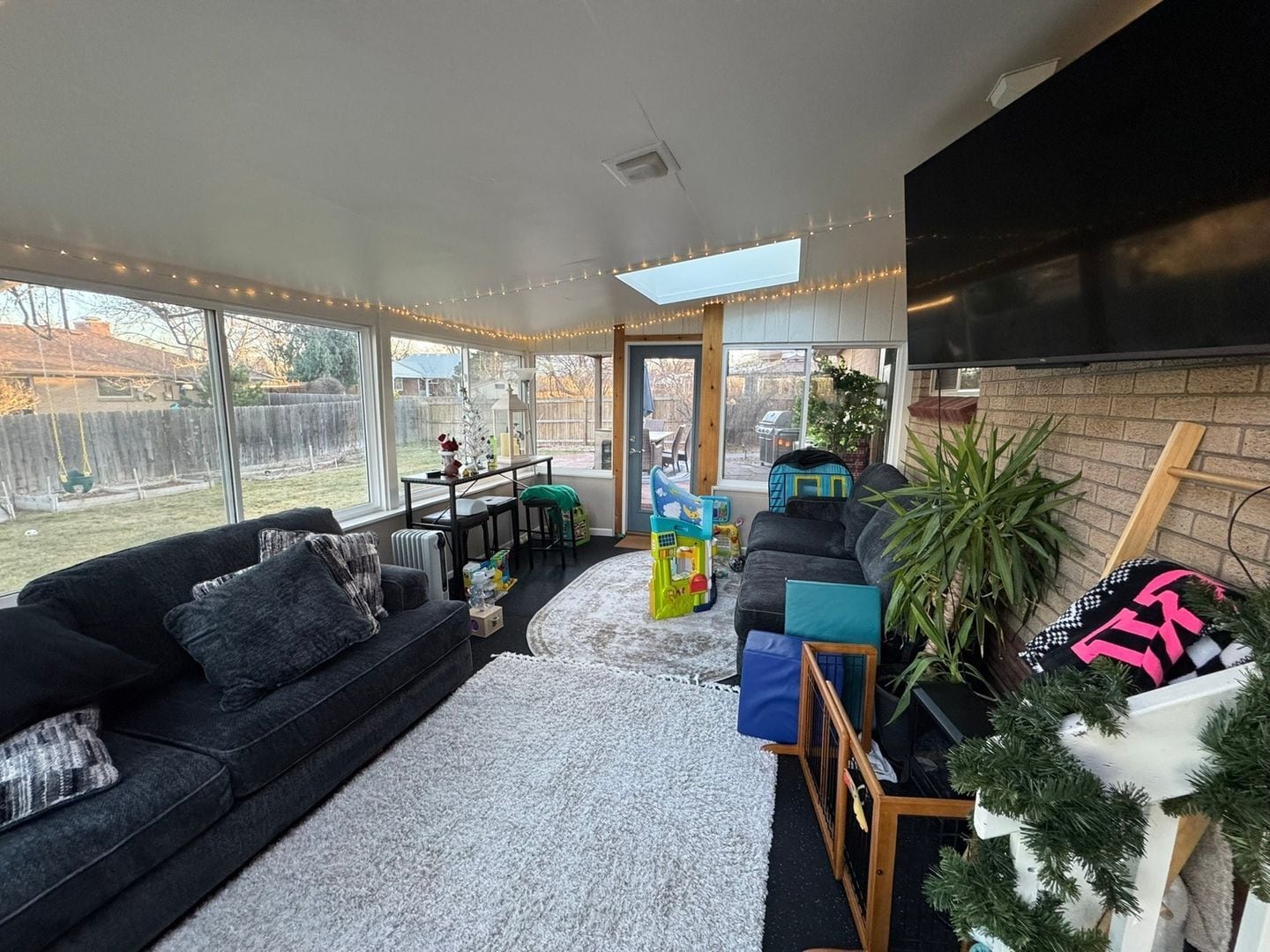 Building Photo - 500 Estes St