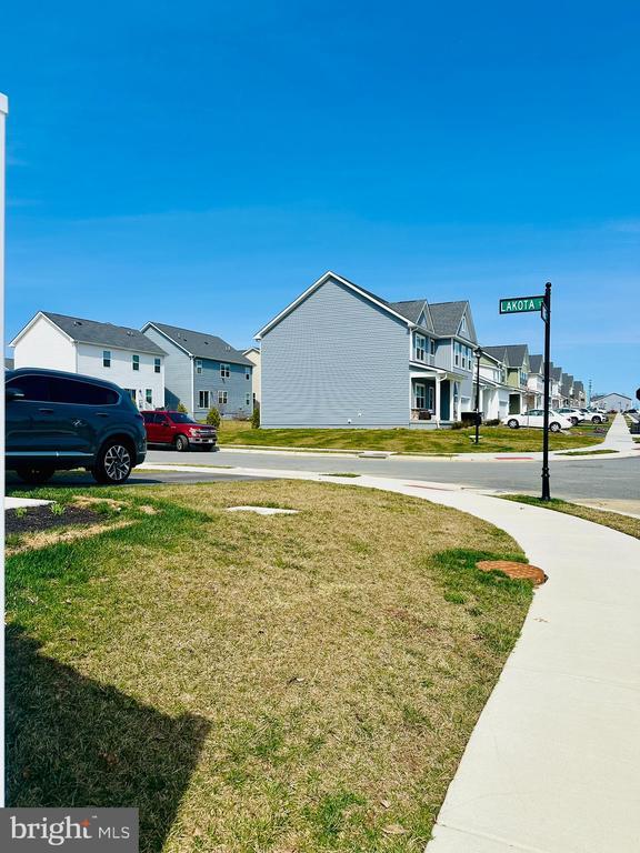 Building Photo - 101 Lakota St