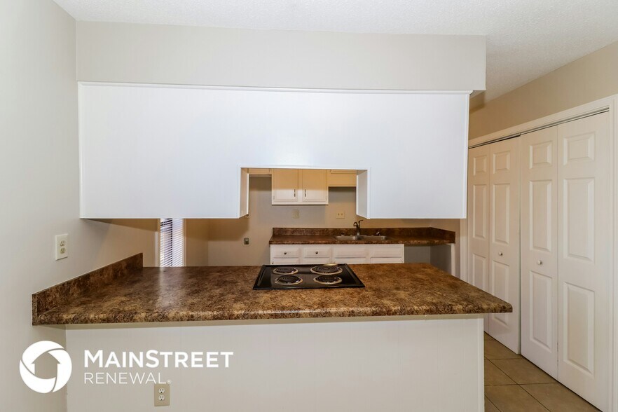 Building Photo - 5948 Hickory Leaf Dr