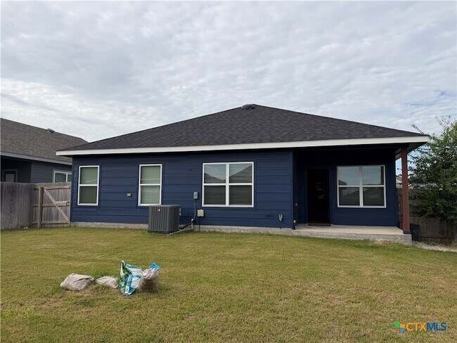 Building Photo - 1602 Flatland Trl