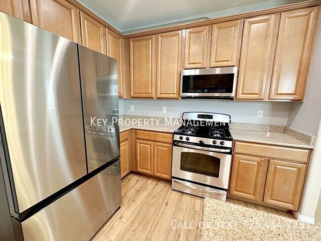 Building Photo - 4 BEDROOM HOME LOCATED IN CENTENNIAL HILLS
