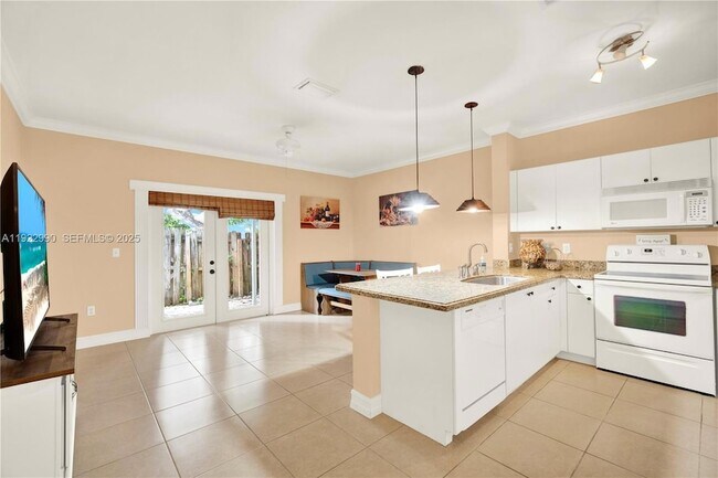 Building Photo - 2239 SE 23rd Ave