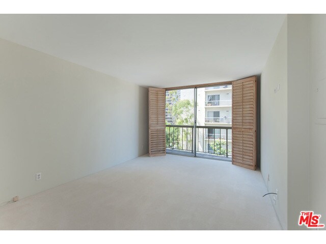 Building Photo - 10747 Wilshire Blvd