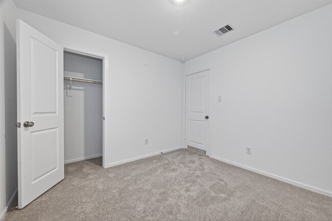 Building Photo - 3081 Majestic Sunrise Dr