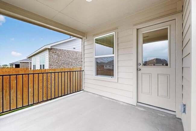 Building Photo - 18014 Lark Sparrow Dr