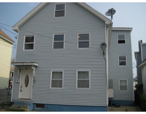 Building Photo - 32 Abbott St