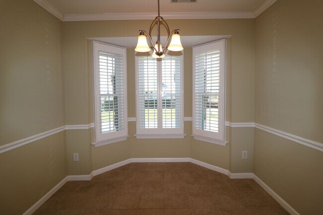 Building Photo - 505 Wallridge Dr