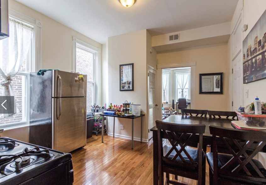 Kitchen View #3 - 841 N Damen Ave