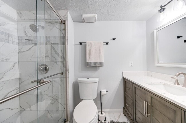 Building Photo - 236 E Castle Harbour Dr