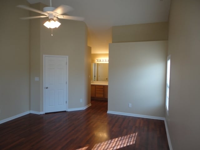 Building Photo - 817 Northwood Hills Ave