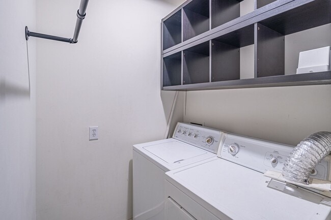 Building Photo - Authentic Loft Living w/ views of Ponce Ci...
