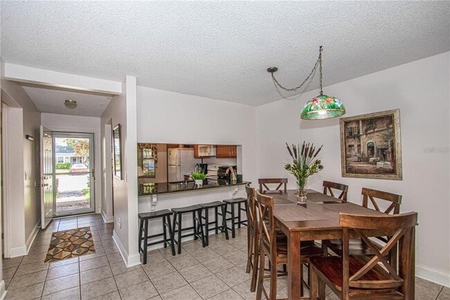 Building Photo - 1393 Cadhay Ct