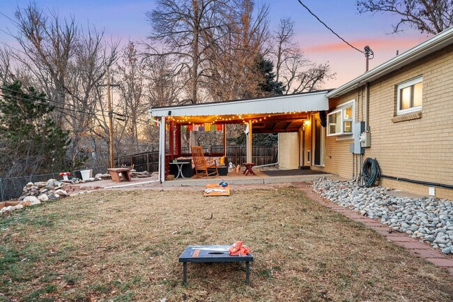 Building Photo - 6029 Iris Way