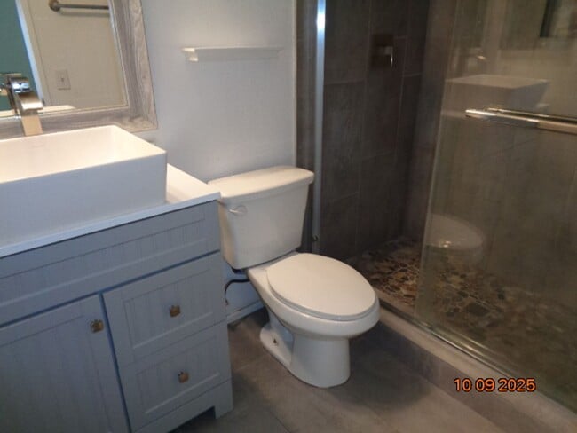 Building Photo - Modernized One Story Harris Home with Ingr...