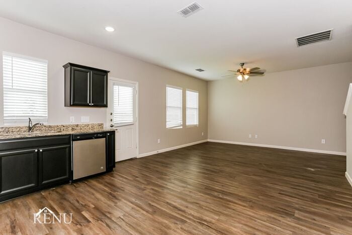 Building Photo - 6003 Mojave Dr
