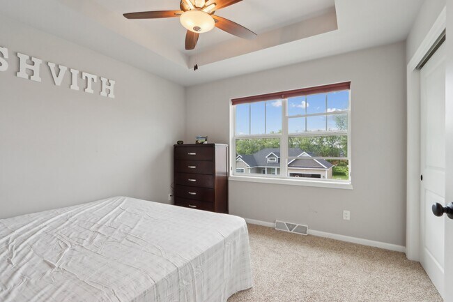 Building Photo - 5811 Levitan Ln