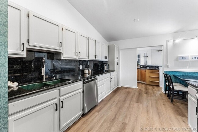 Building Photo - 13645 Exotica Ln