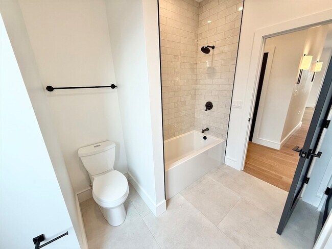 Building Photo - 238 Webster St