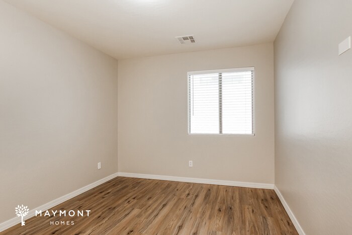 Building Photo - 6518 W Red Fox Rd