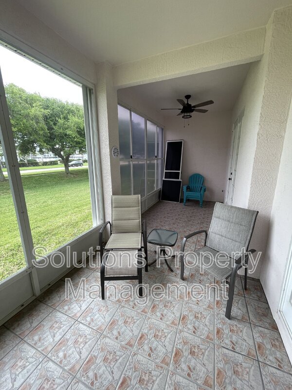 Building Photo - 250 St Lucie Ln