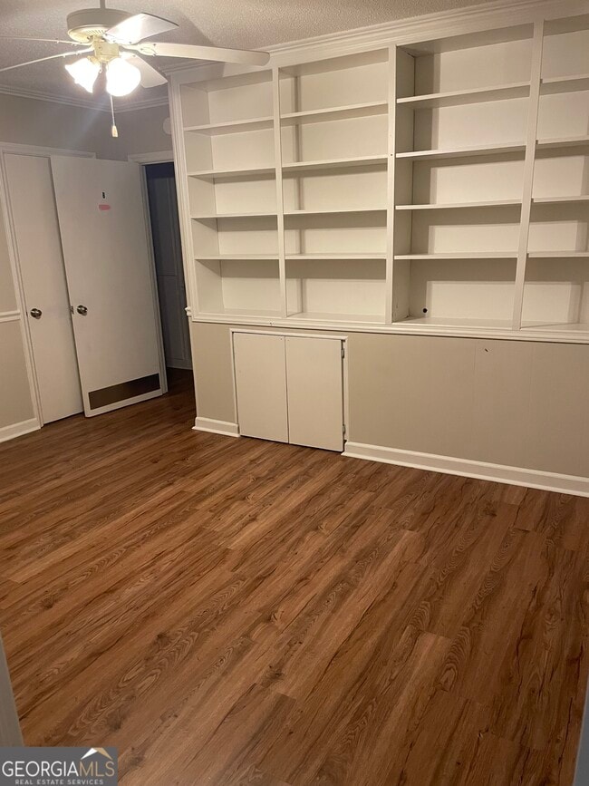 Building Photo - 401 W Parrish St