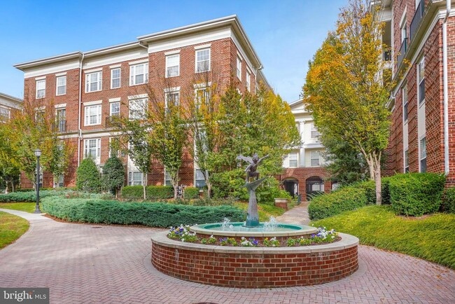 Building Photo - 27 Booth St