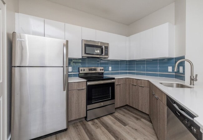 Building Photo - Stonington Farm