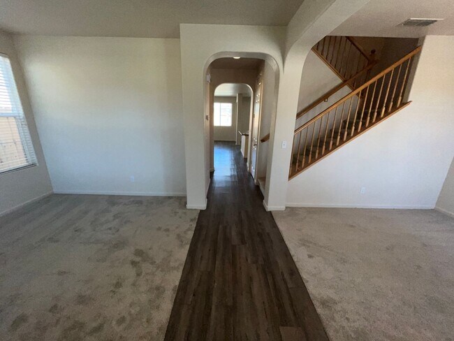 Building Photo - 5 Bed | 3.5 Bath | 2368 SF | 2 Car garage | Two Story | Tenant pays $175 for WS&G