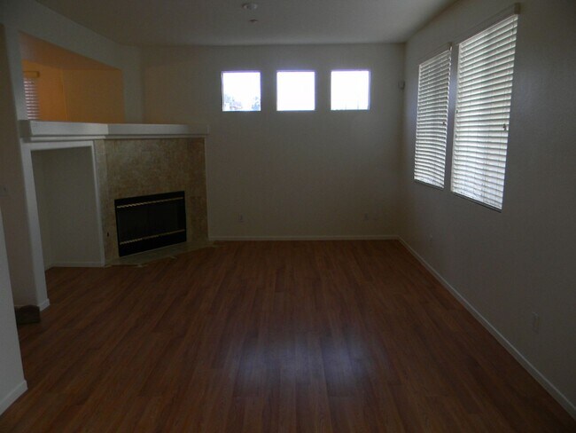 Building Photo - 11166 Pondfield Ct