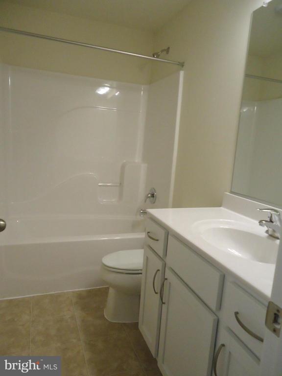 Building Photo - 10302 Bluebird Ct