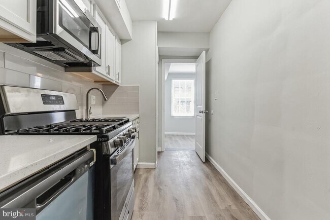 Building Photo - 1223 Simms Pl NE