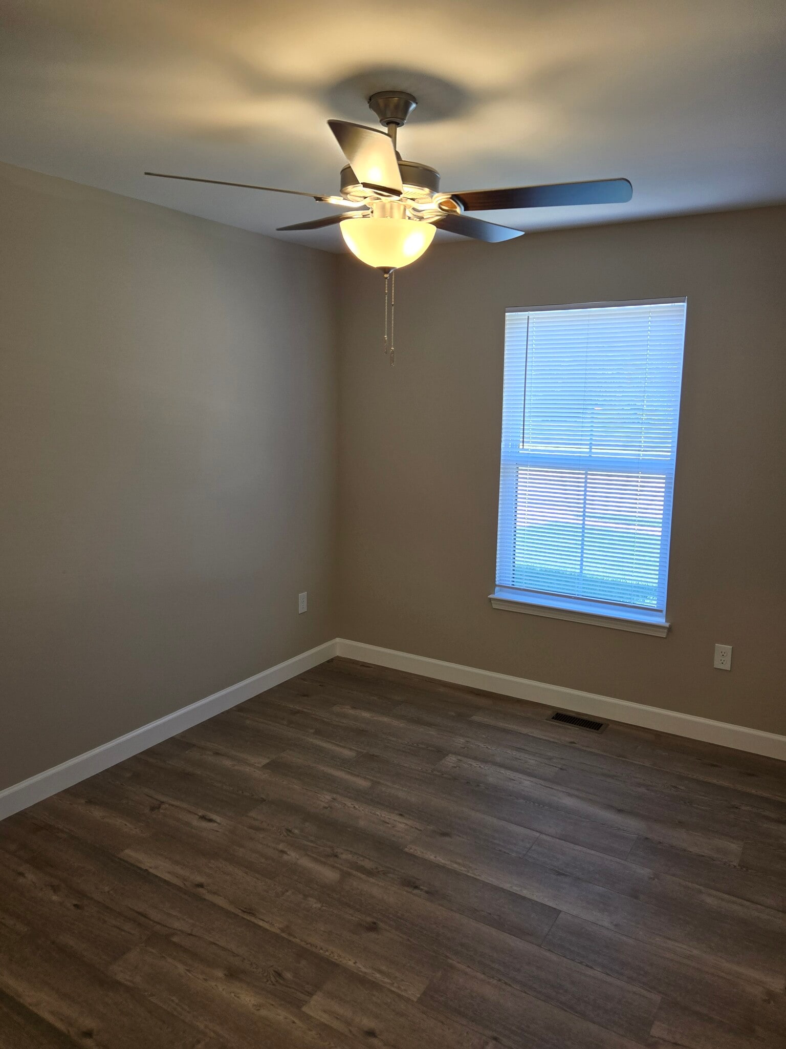 Building Photo - 2641 Cherry Farms Dr