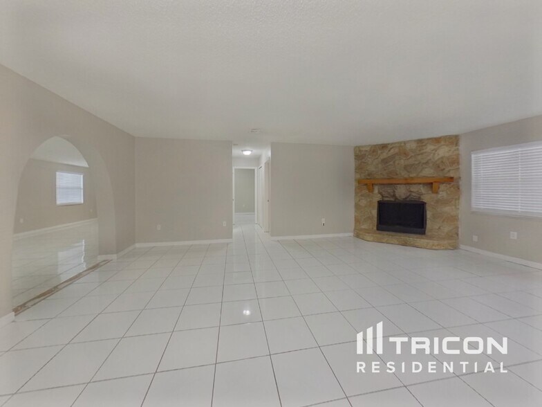 Building Photo - 7116 Green Needle Dr