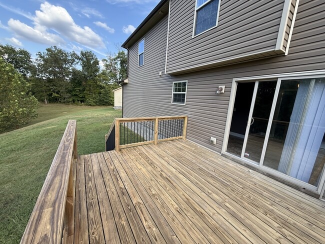 Building Photo - 113 Grassmire Dr