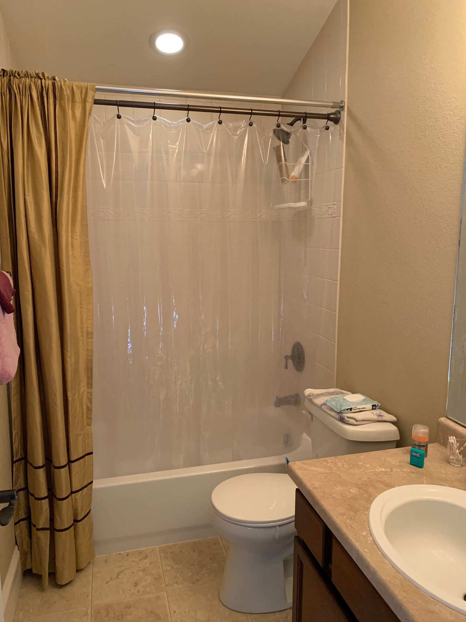 upstairs full bath - 3635 Reindeer Cir