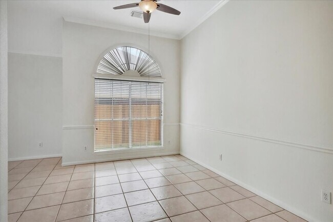 Building Photo - 14010 Hazel Ridge Ct