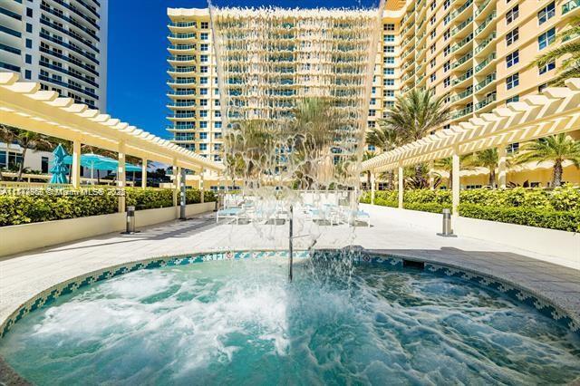 Building Photo - 2501 S Ocean Dr