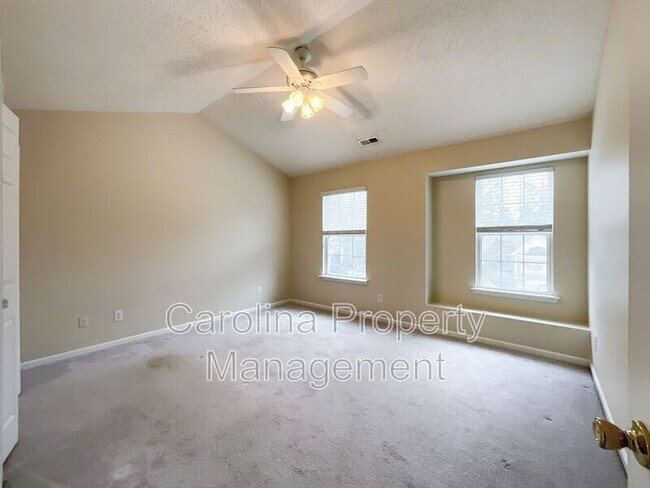 Building Photo - 217 Arlington Downs Blvd
