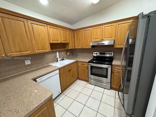 Building Photo - 8273 NW 188th Terrace