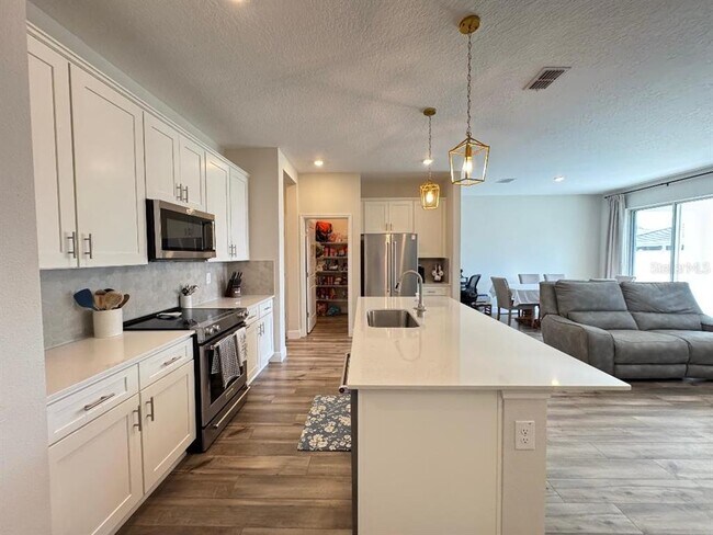 Building Photo - 10353 Fieldstone Myrtle Wy