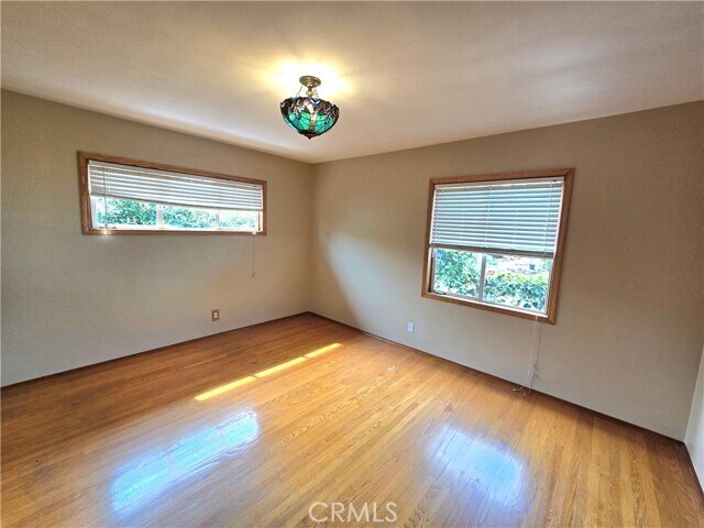 Building Photo - 932 W Granada Ct