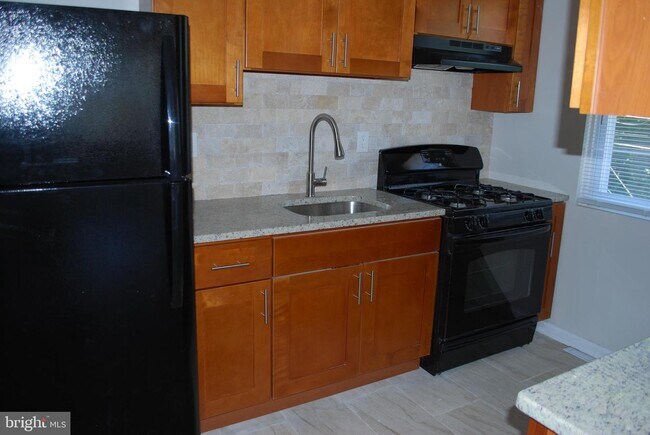 Building Photo - 223 Central Ave