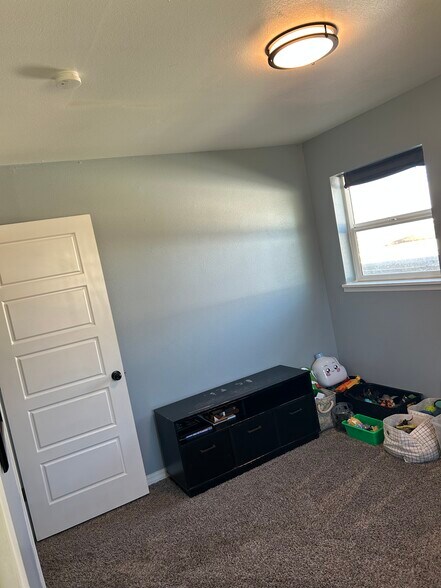 Bedroom 4 - 3804 Titanic Ave