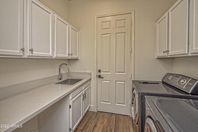 Building Photo - 22420 N 48th St